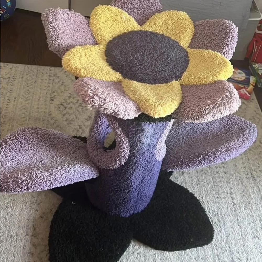 Floral Cat Scratching Post